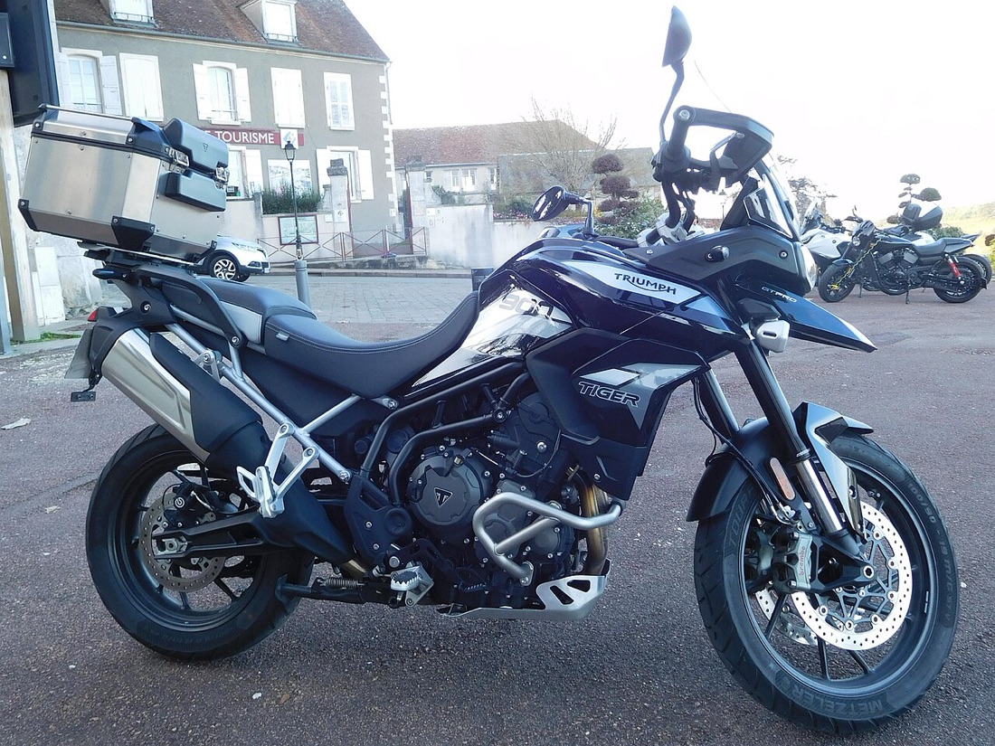 Triumph Tiger 900
